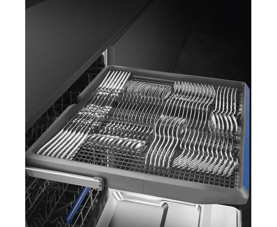 Встраиваемая посудомоечная машина Smeg STL362DQ 